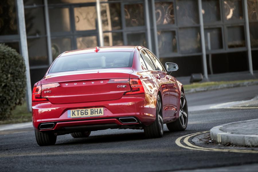 Volvo S90 D5 R-Design 2017 года  (UK) (фото 16 из 30)